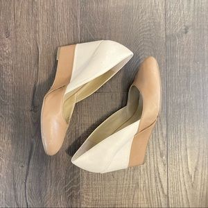Sole society soft buff neutral rounded wedge